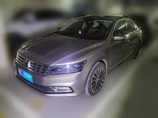Volkswagen Passat 2017 330TSI DSG Executive — фото 1