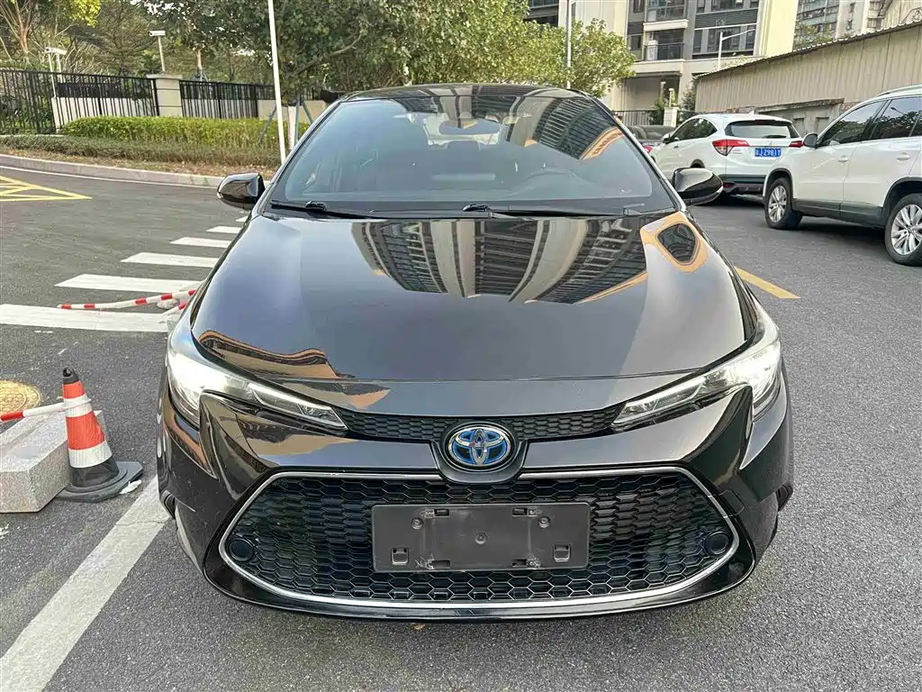 Toyota Levin 2021 Dual Engine 1.8H E-CVT Luxury Edition фото 14