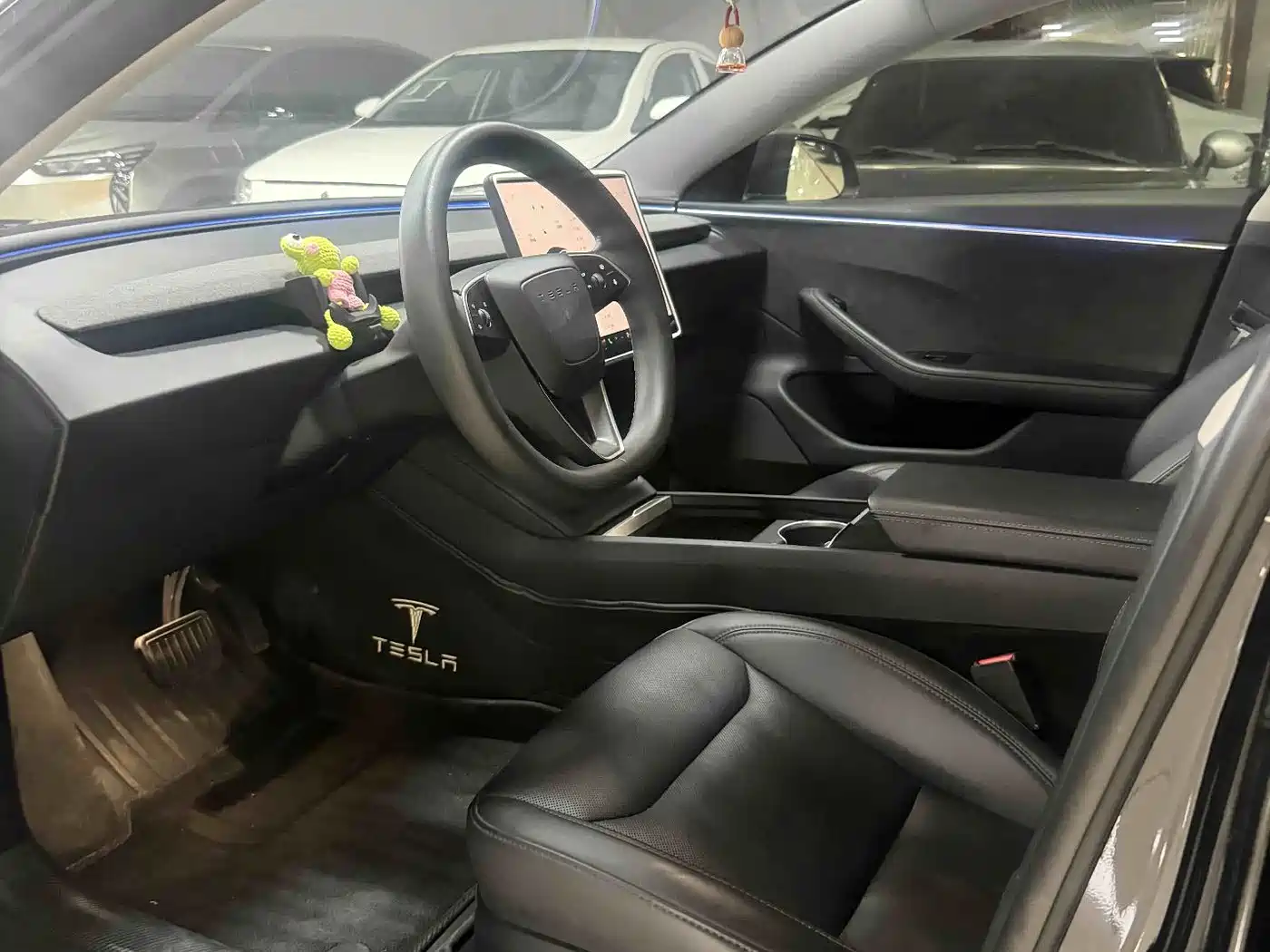 Фото 7 - Tesla Model 3