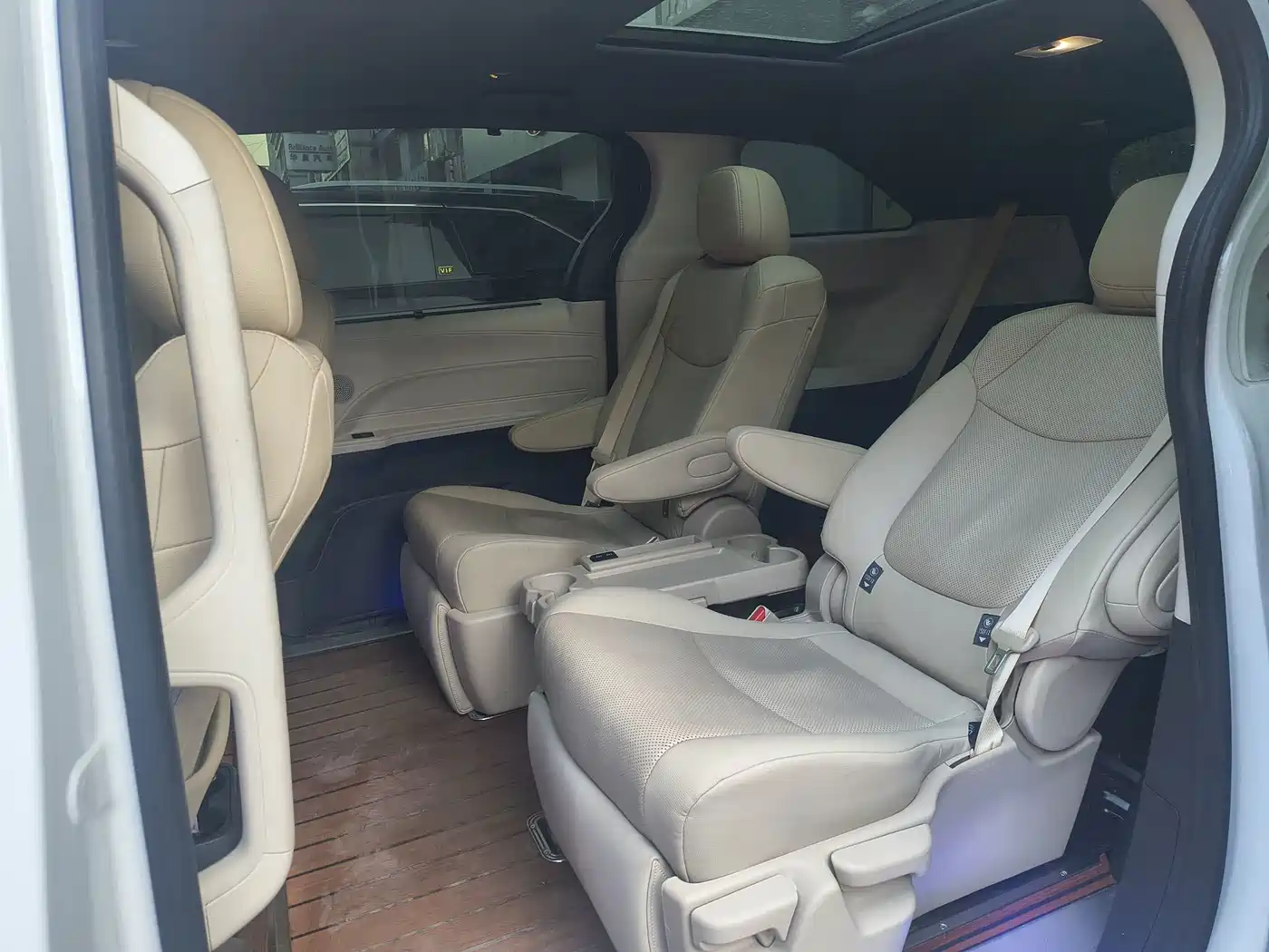 Toyota Granvia 2023 2023 2.5L Hybrid Prestige PLUS Edition