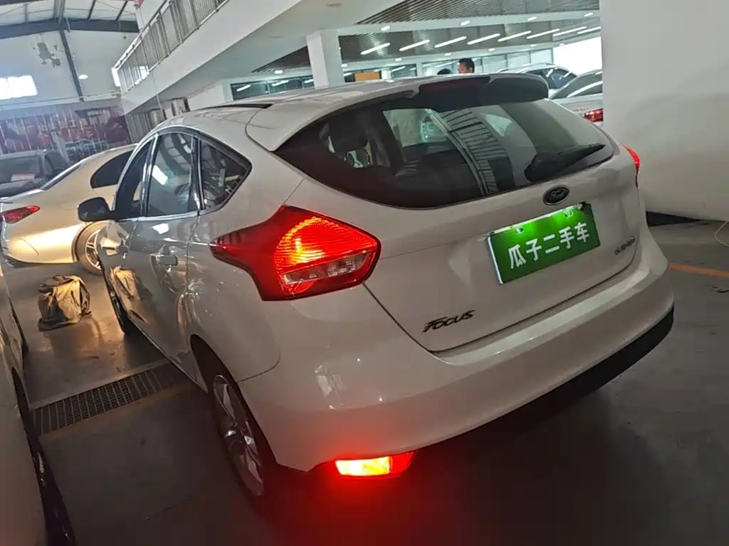 Фото 5 - Ford Focus