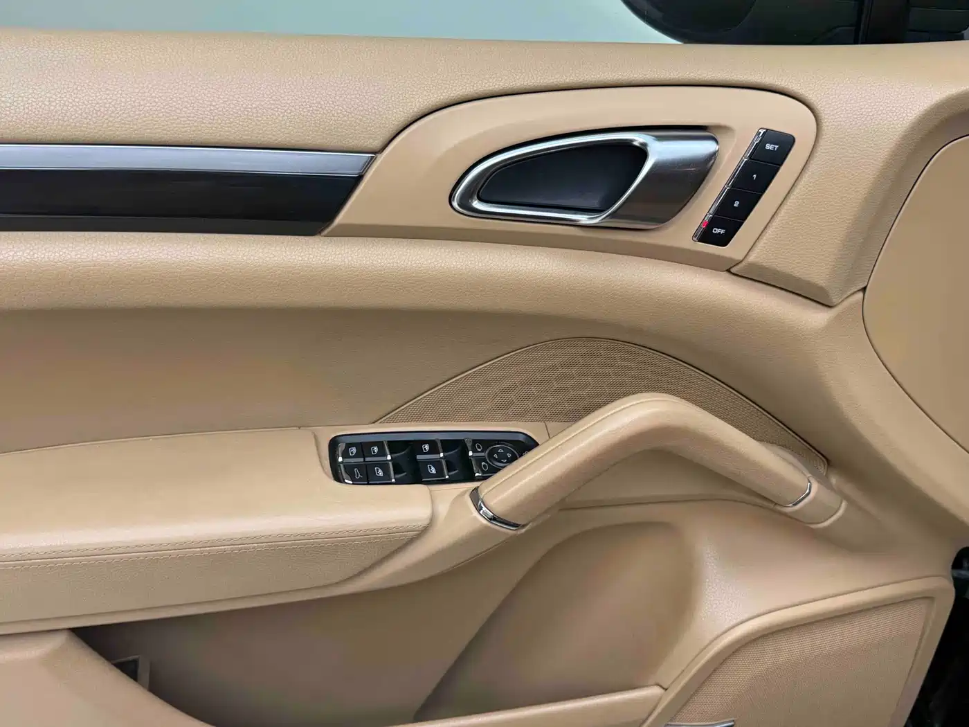 Porsche Cayenne 2011 Cayenne 3.0T фото 4