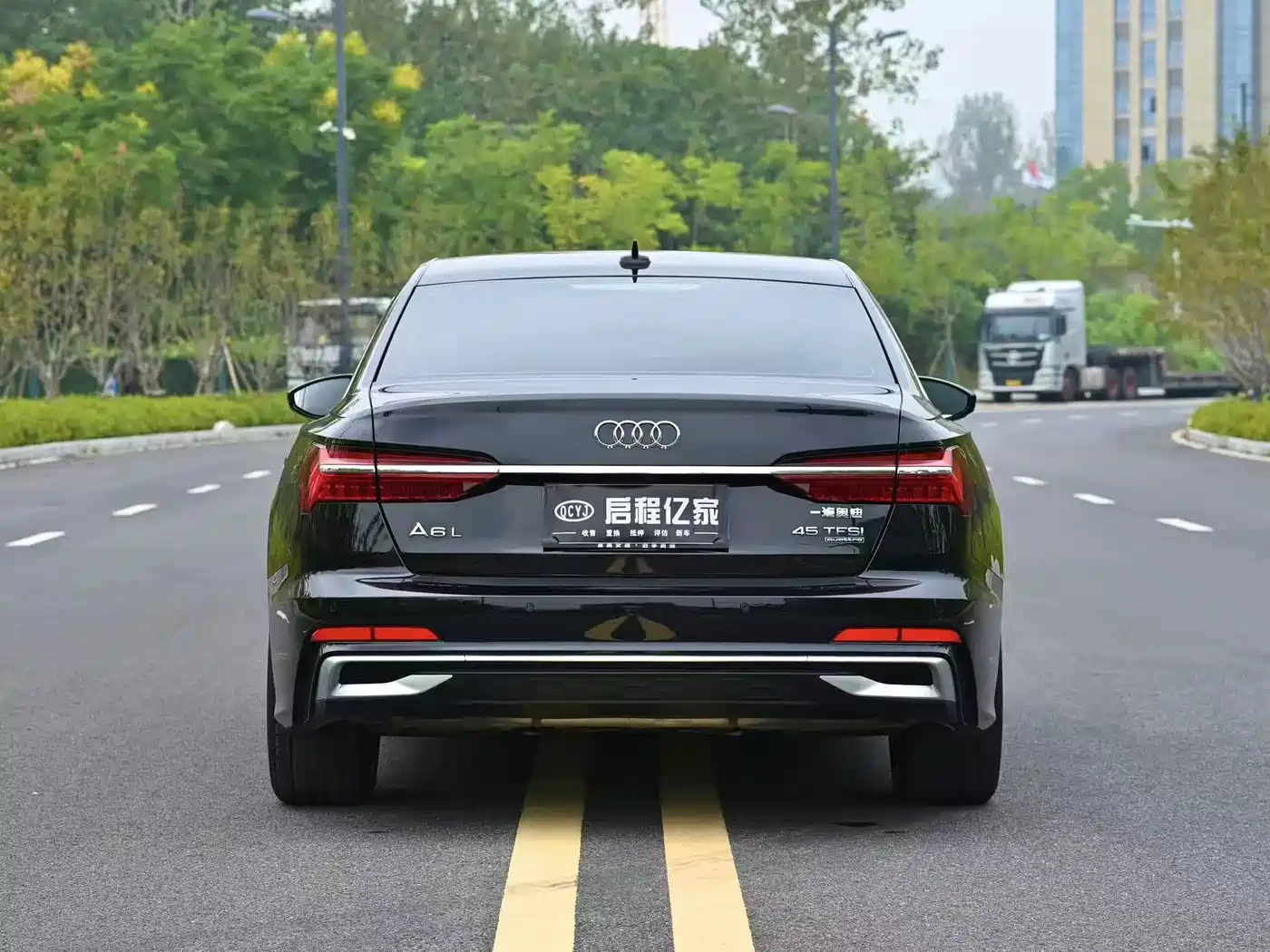 Фото 18 - Audi A6L
