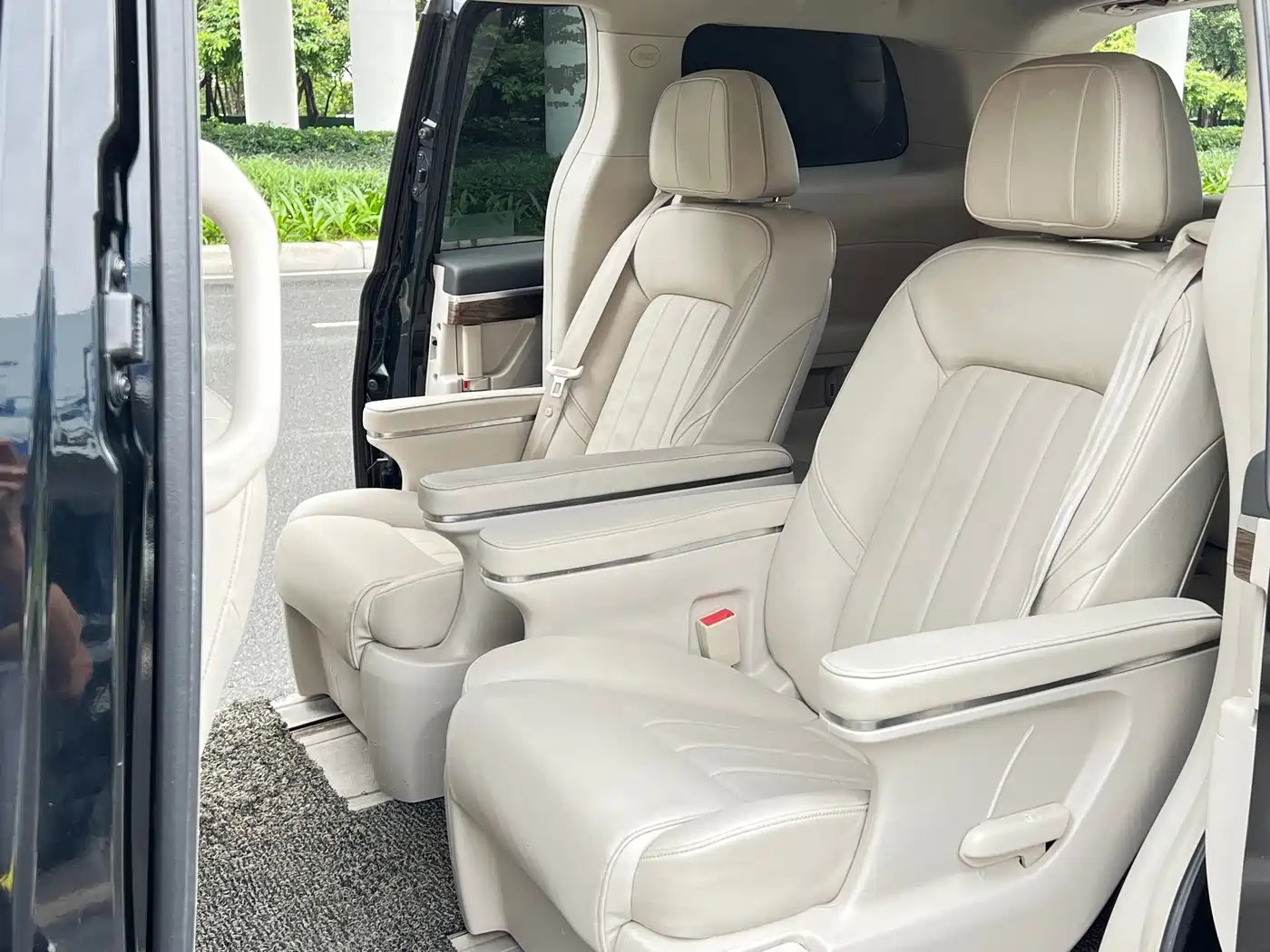 GAC Trumpchi Trumpchi M8 2018 320T Exclusive Edition фото 14