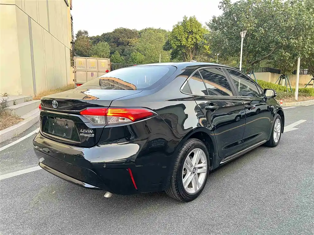 Toyota Levin 2021 Dual Engine 1.8H E-CVT Luxury Edition фото 8