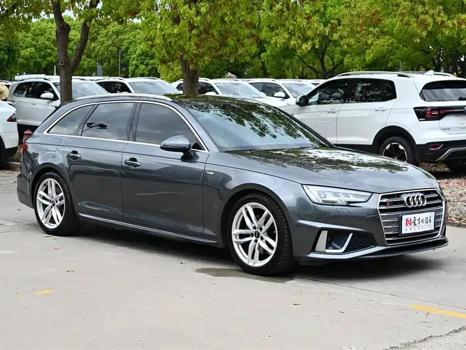 Audi A4 (Import) 2020 Avant Pioneer 40 TFSI Luxury Sport фото 7