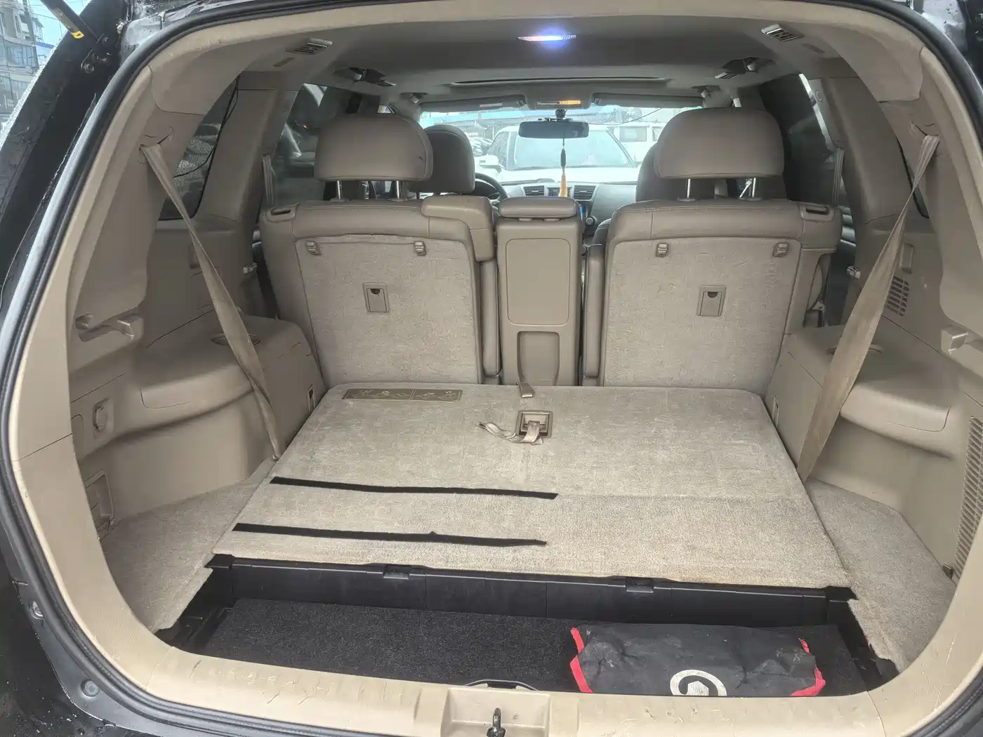 Toyota Highlander 2011 2.7L 2WD 7-seat Luxury фото 9