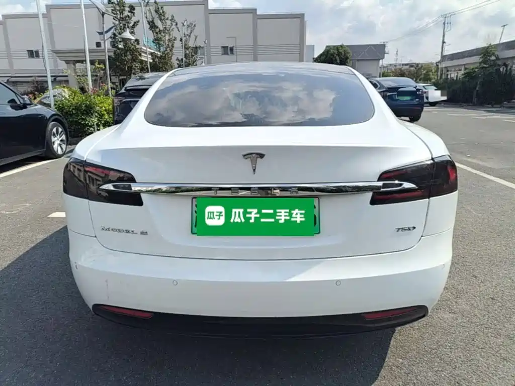 Фото 6 - Tesla Model S