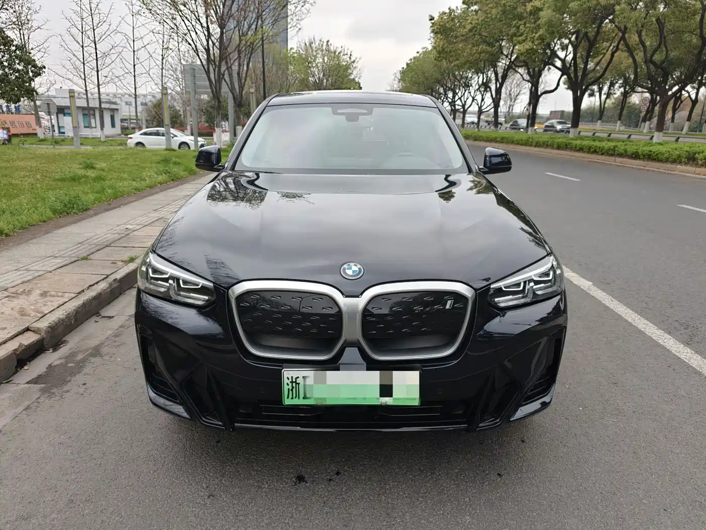 BMW IX3