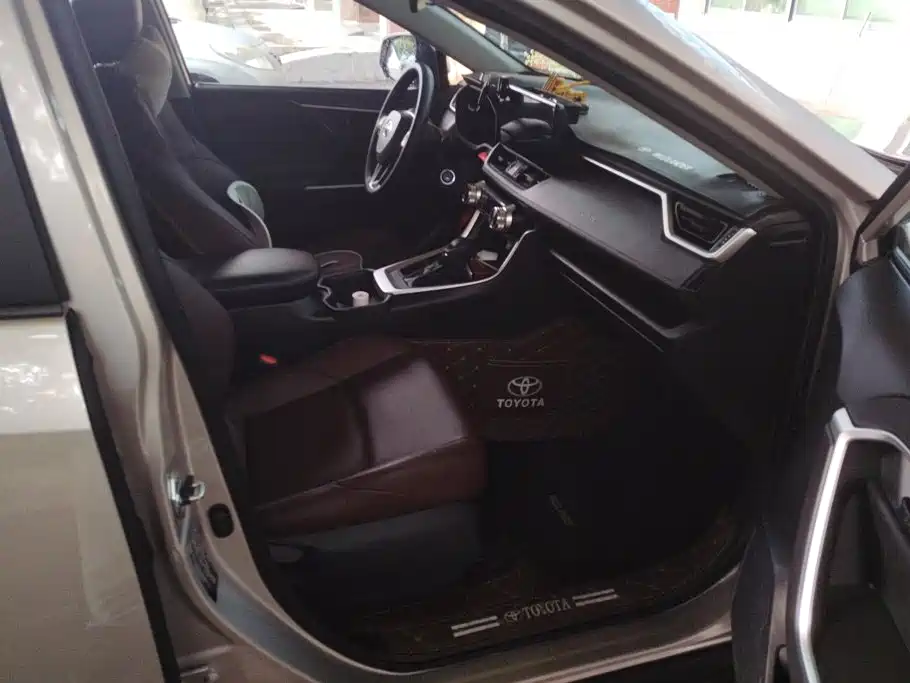 Toyota Wildlander 2025 2024 2.0L CVT FWD Leading Edition