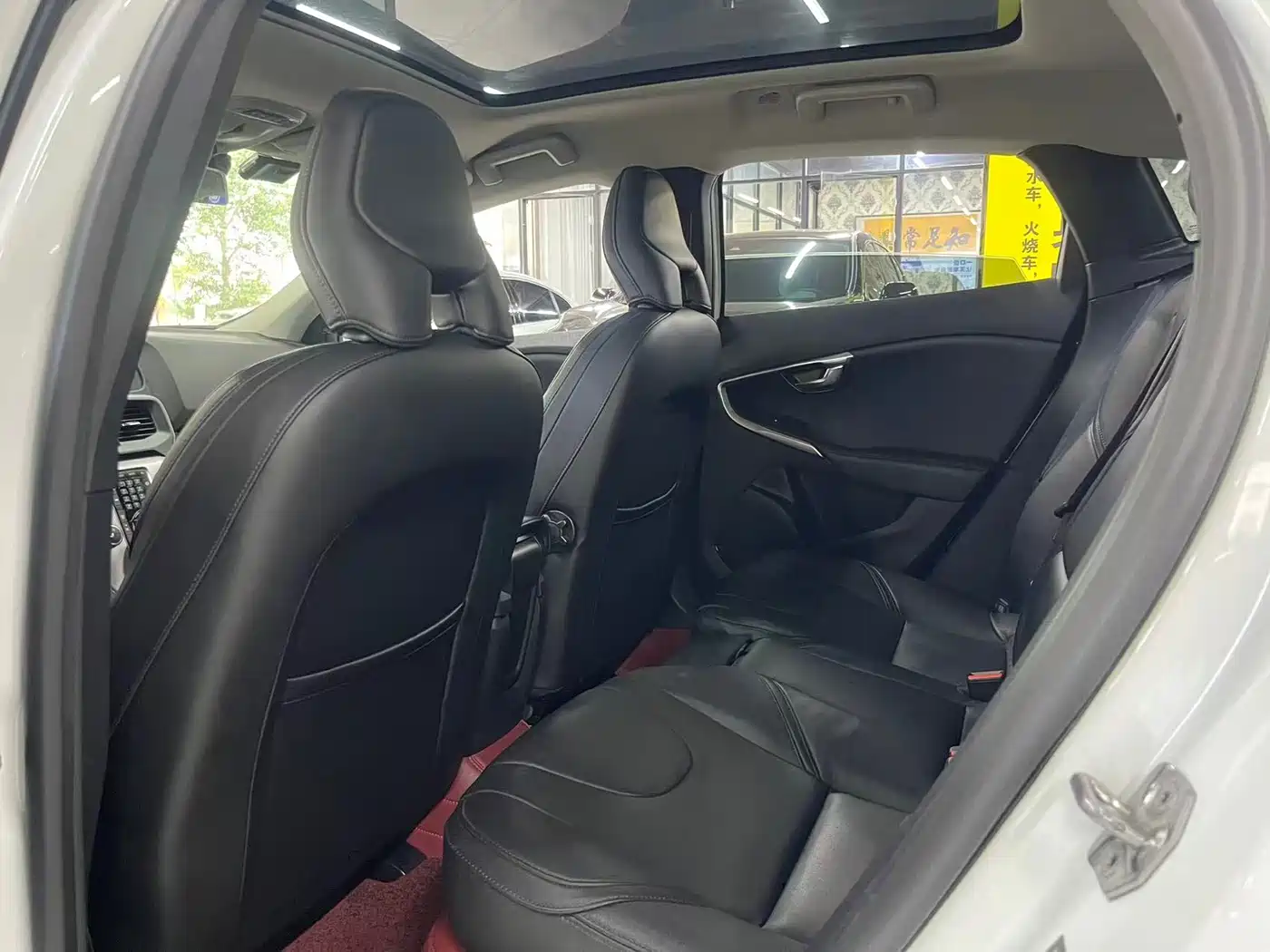 Volvo V40 2018 2017 T4 Inscription