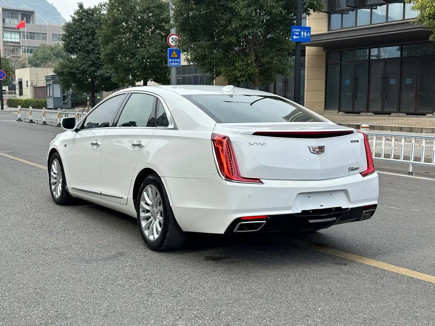 Cadillac XTS 2018 28T Technology фото 5