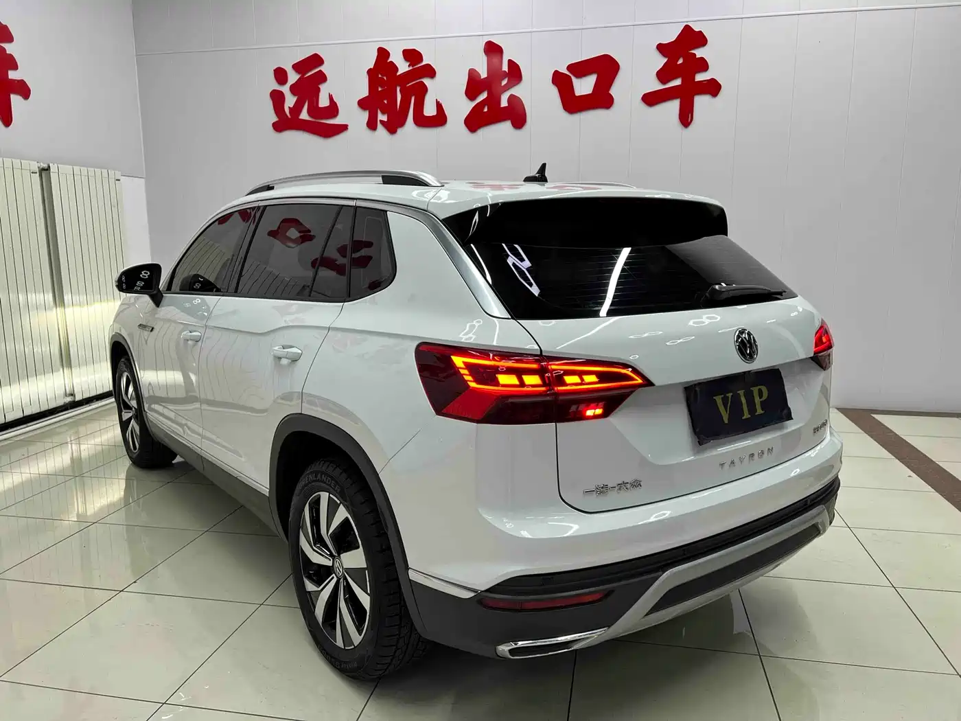 Volkswagen Tayron 2022 280TSI 2WD Luxury Smart Connect Edition фото 6