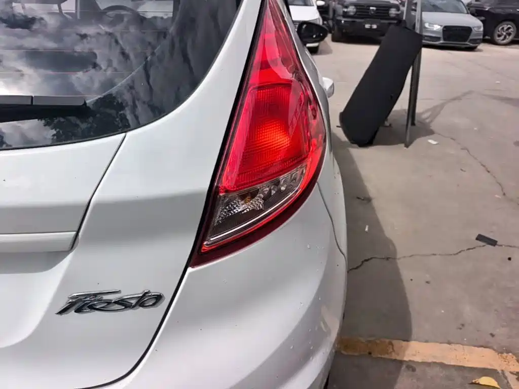 Ford Fiesta 2015 2013 Hatchback 1.5L Automatic Fashion
