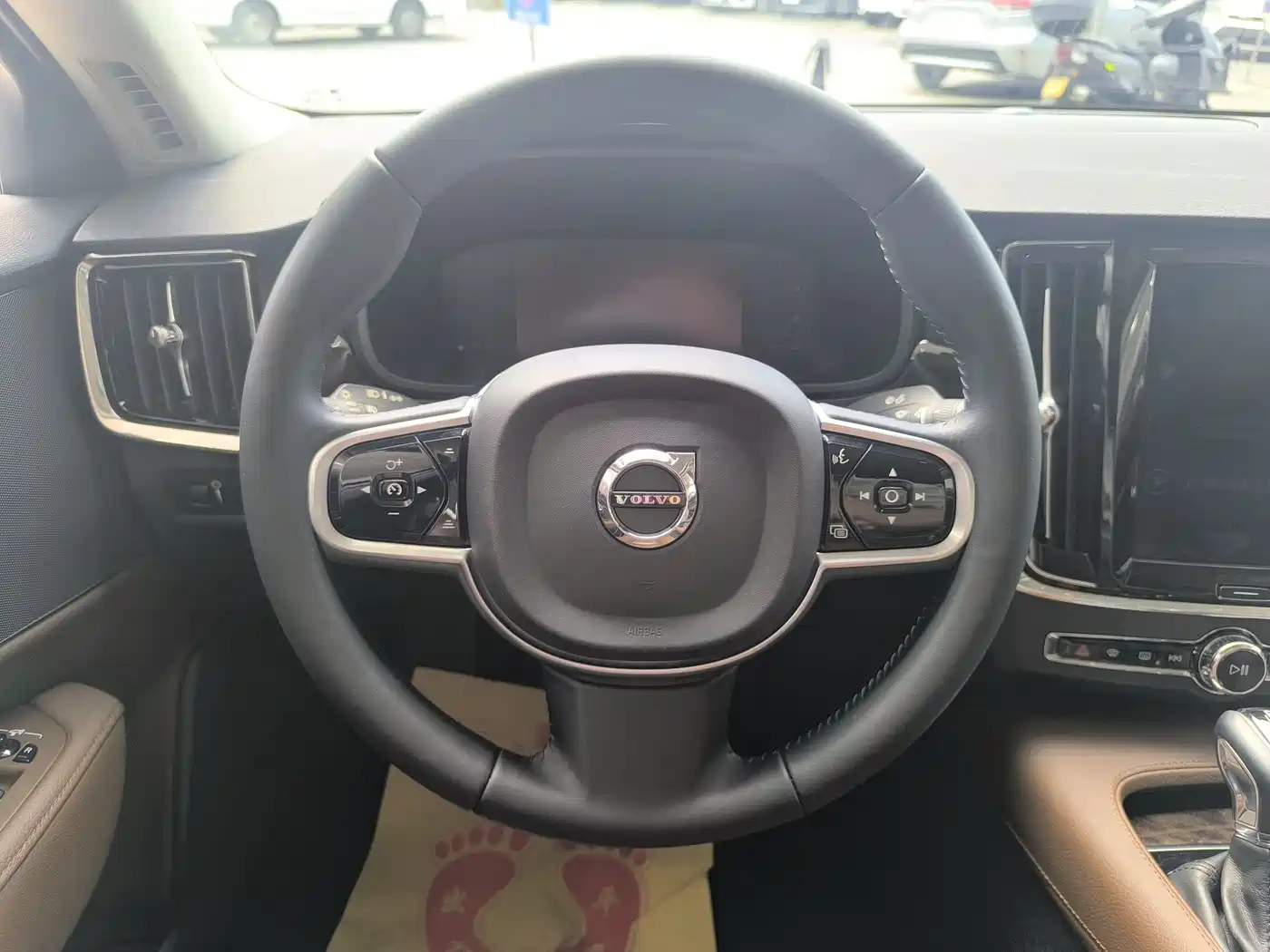 Фото 14 - Volvo S90