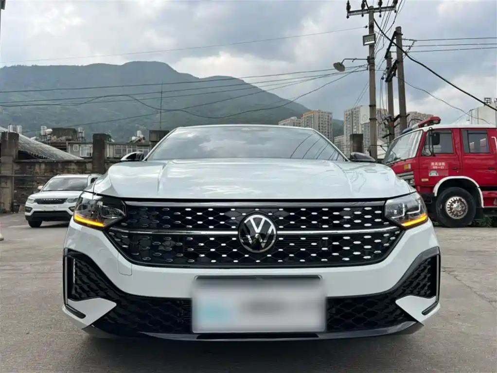 Volkswagen Lavida 2024 Model 300TSI DSG Starlight Full Comfort Edition фото 11