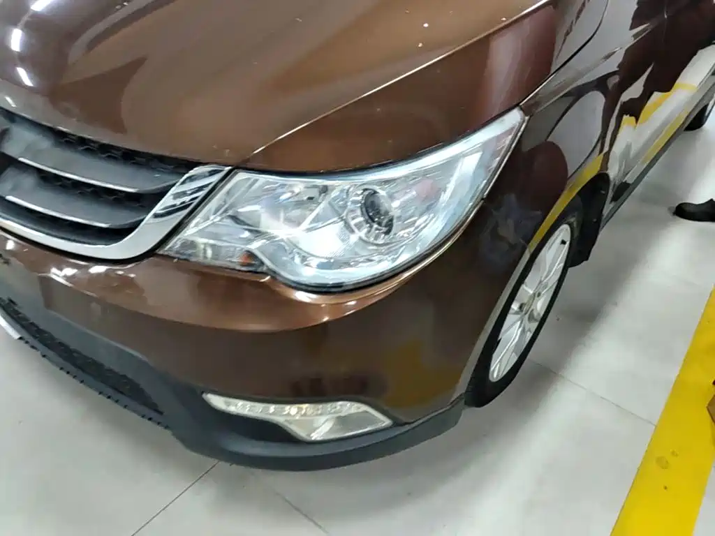 Фото 24 - Baojun 730