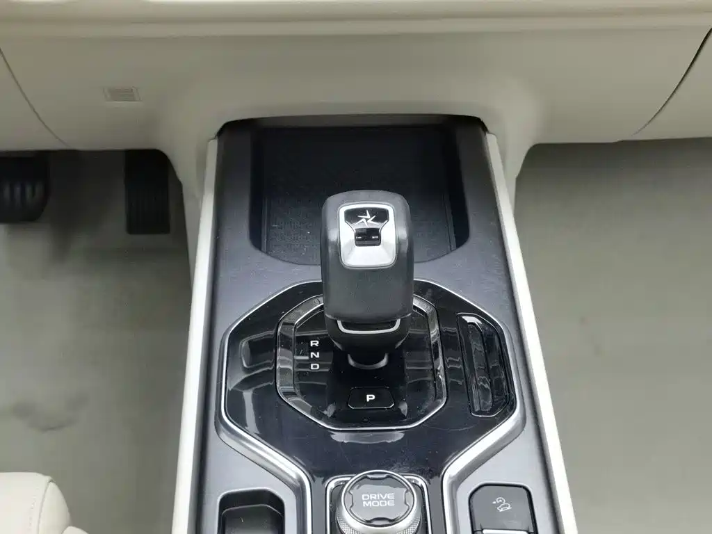 Фото 13 - Geely ICON