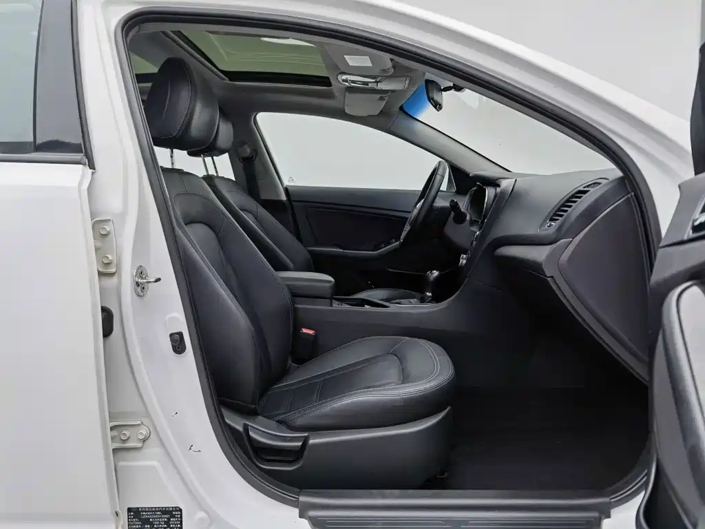 Kia K5 2013 2012 2.0L Automatic DLX