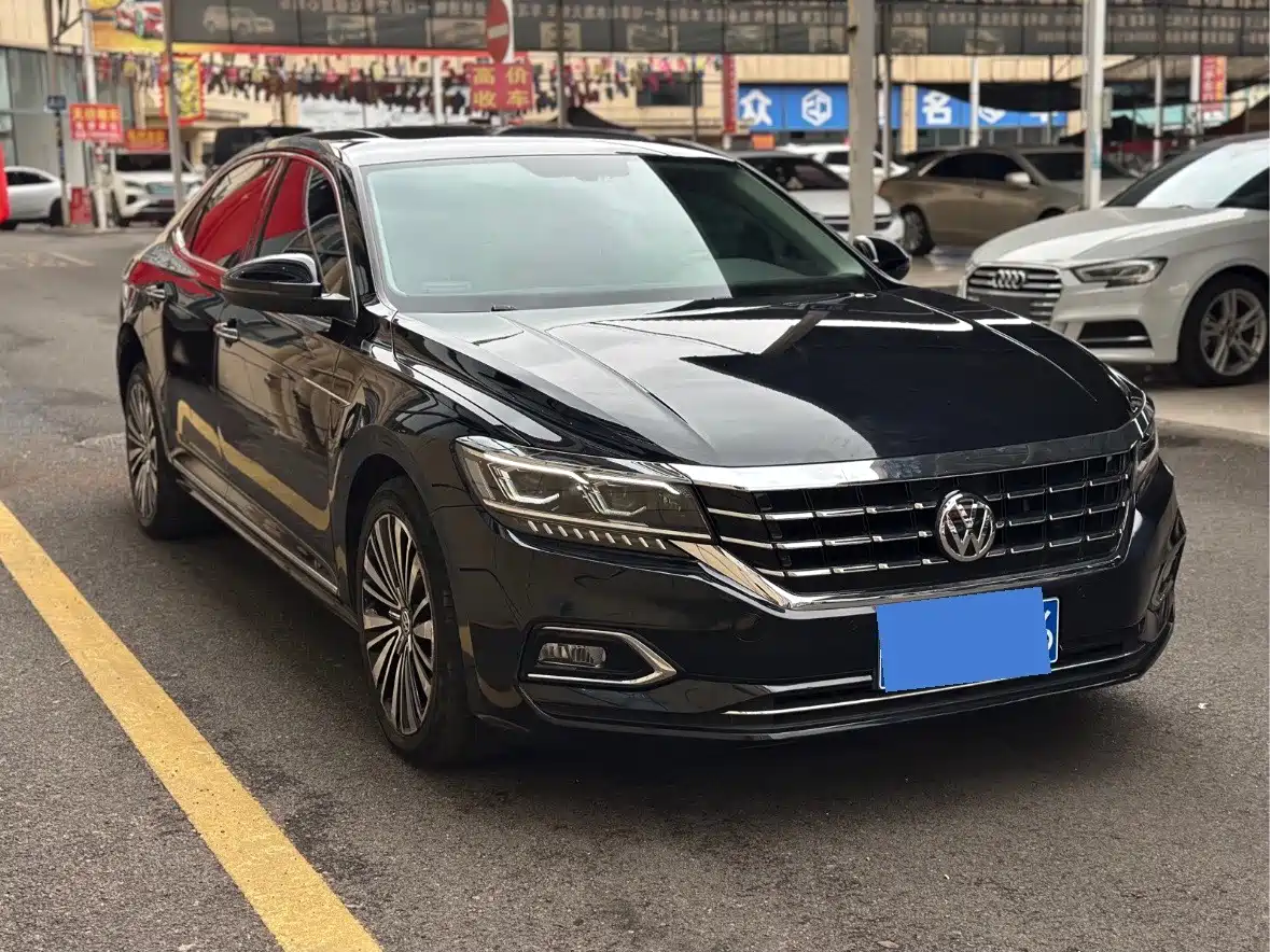 Volkswagen Passat 2021 Model 330TSI Luxury Edition фото 3
