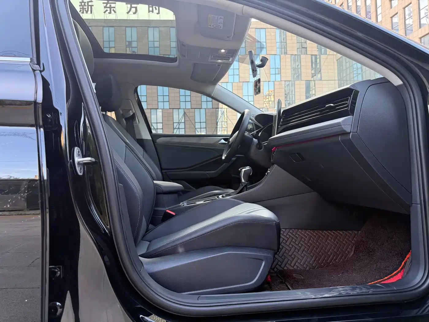 Volkswagen Sagitar 2026 2025 300TSI DSG Flying Leap Edition