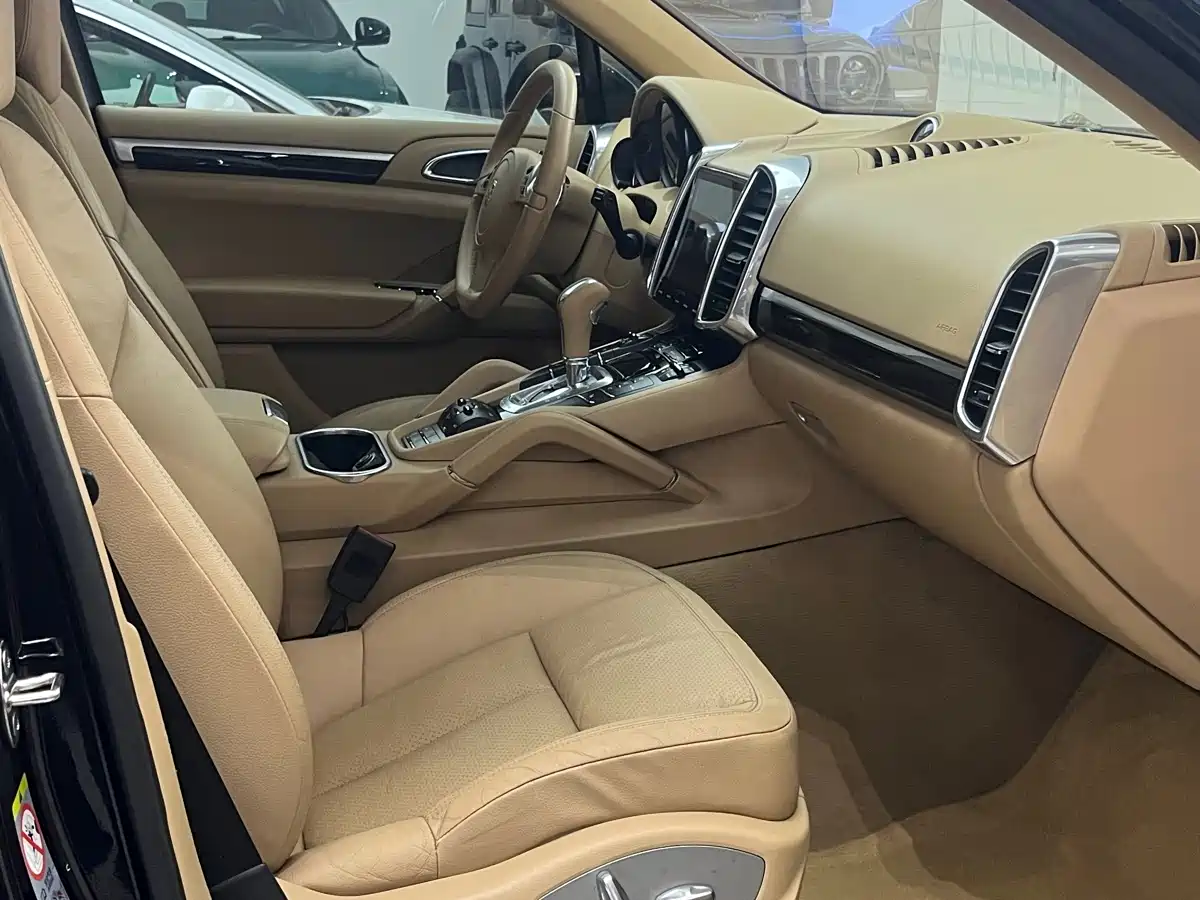 Porsche Cayenne 2011 Cayenne 3.0T фото 15