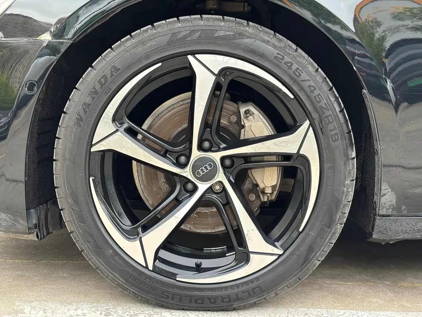 Фото 16 - Audi A6L