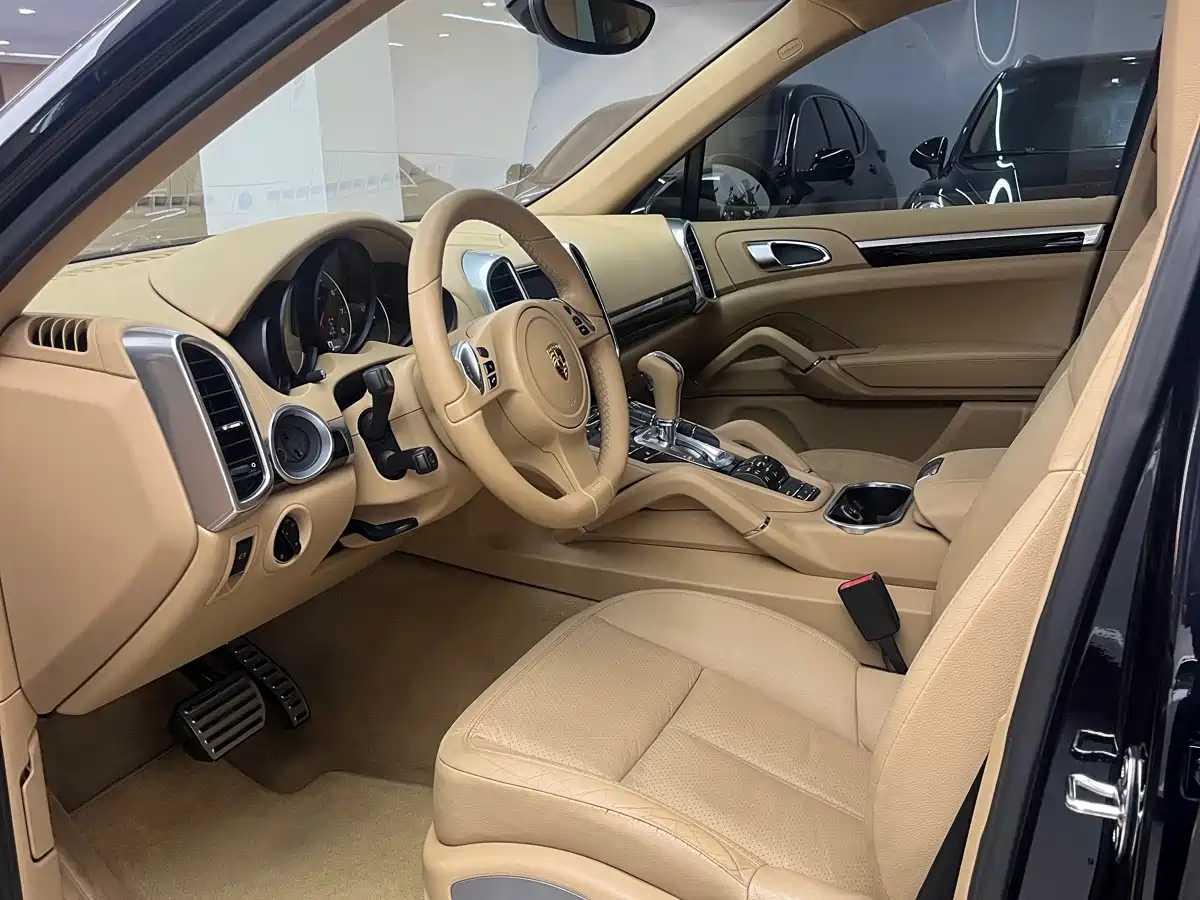 Porsche Cayenne 2011 Cayenne 3.0T фото 16