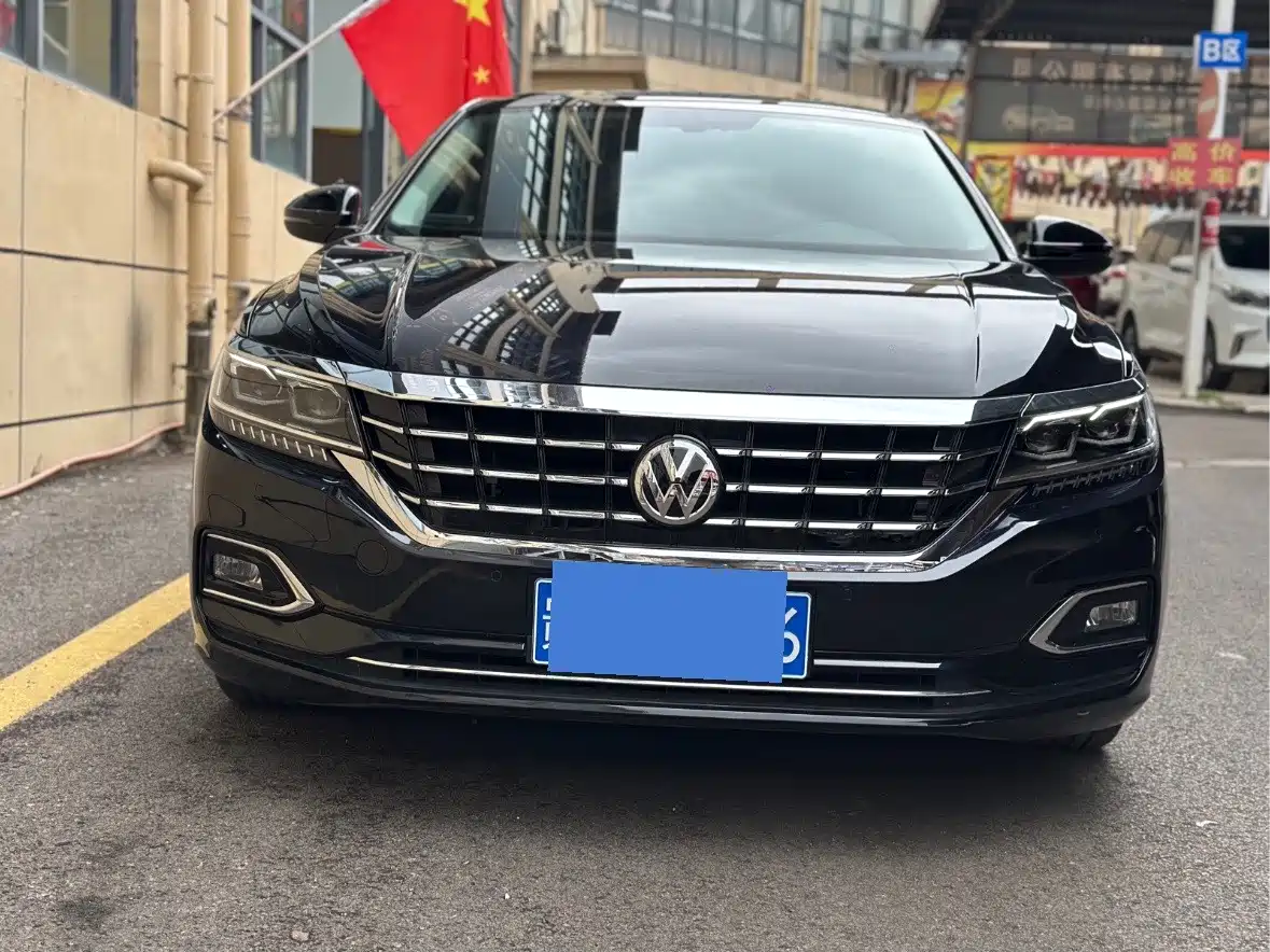 Volkswagen Passat 2021 Model 330TSI Luxury Edition фото 2