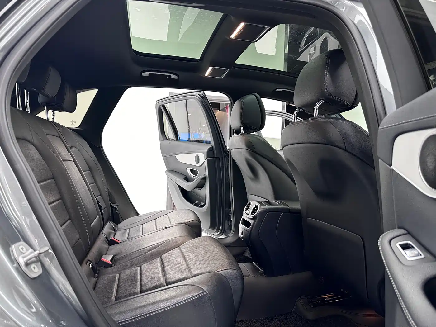Mercedes-Benz GLC 2021 GLC 260 L 4MATIC Sporty фото 7