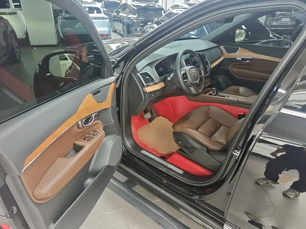 Volvo XC90 2023 2023 B5 Smart Luxury Edition 5-Seater