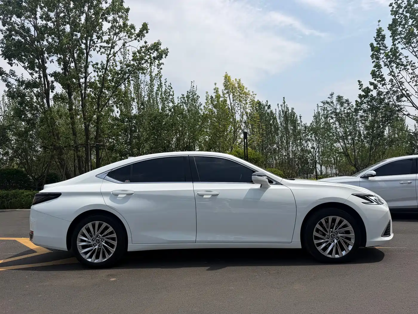 Lexus ES 2026 2025 200 Ultimate Edition