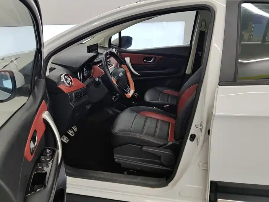 Фото 9 - Haval H1