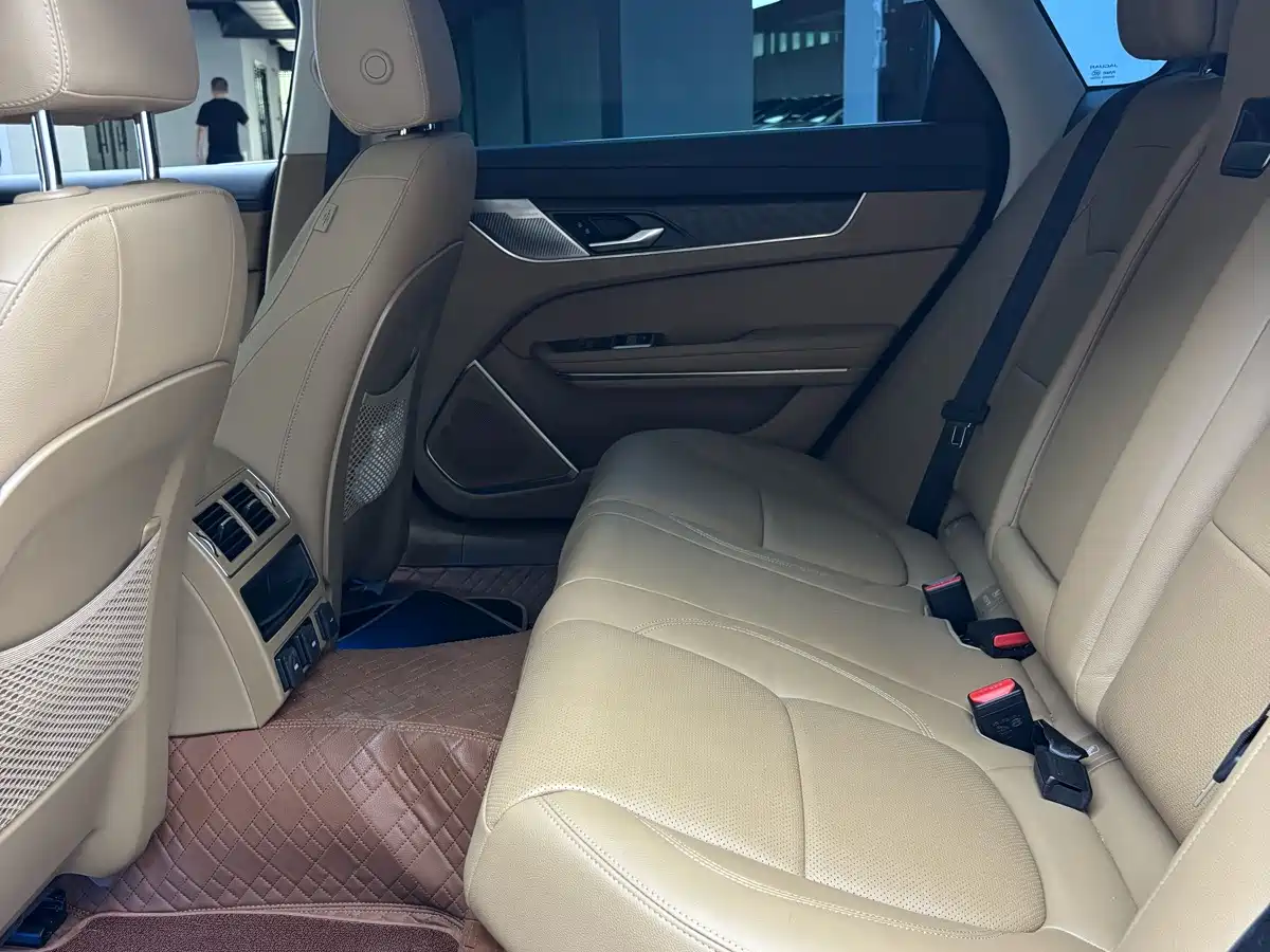 Jaguar XFL 2025 2025 2.0T P250 FWD Luxury Edition