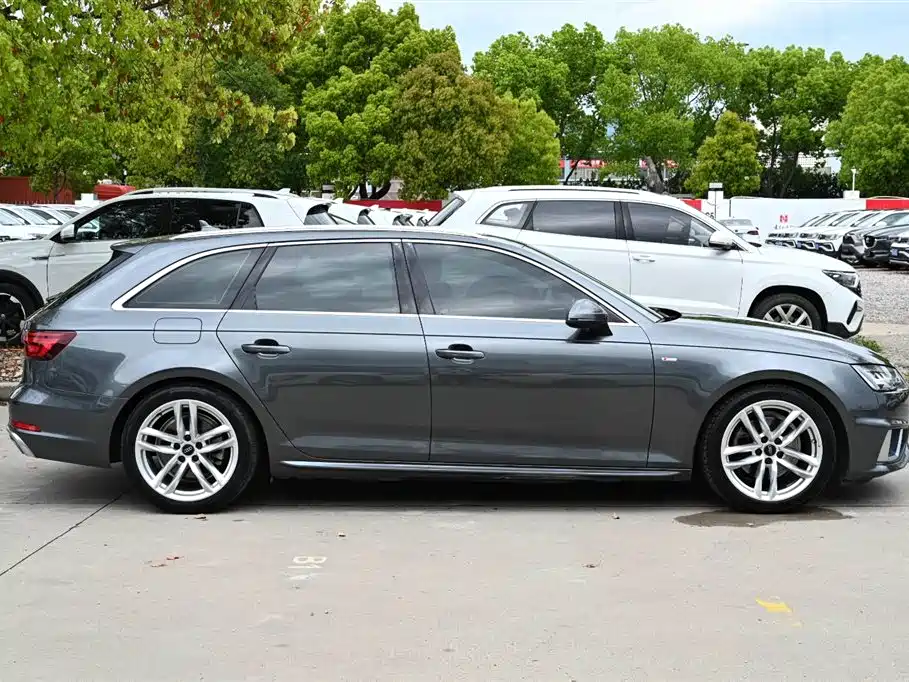Audi A4 (Import) 2020 Avant Pioneer 40 TFSI Luxury Sport фото 8