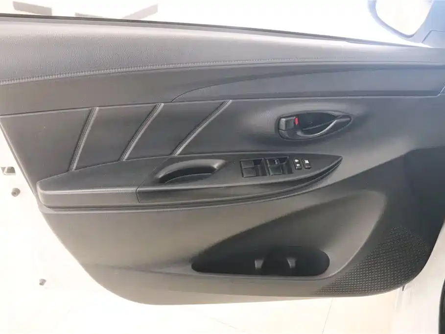 Toyota YARiS L Zhi Xiang 2020 1.5L CVT Leading Edition фото 10