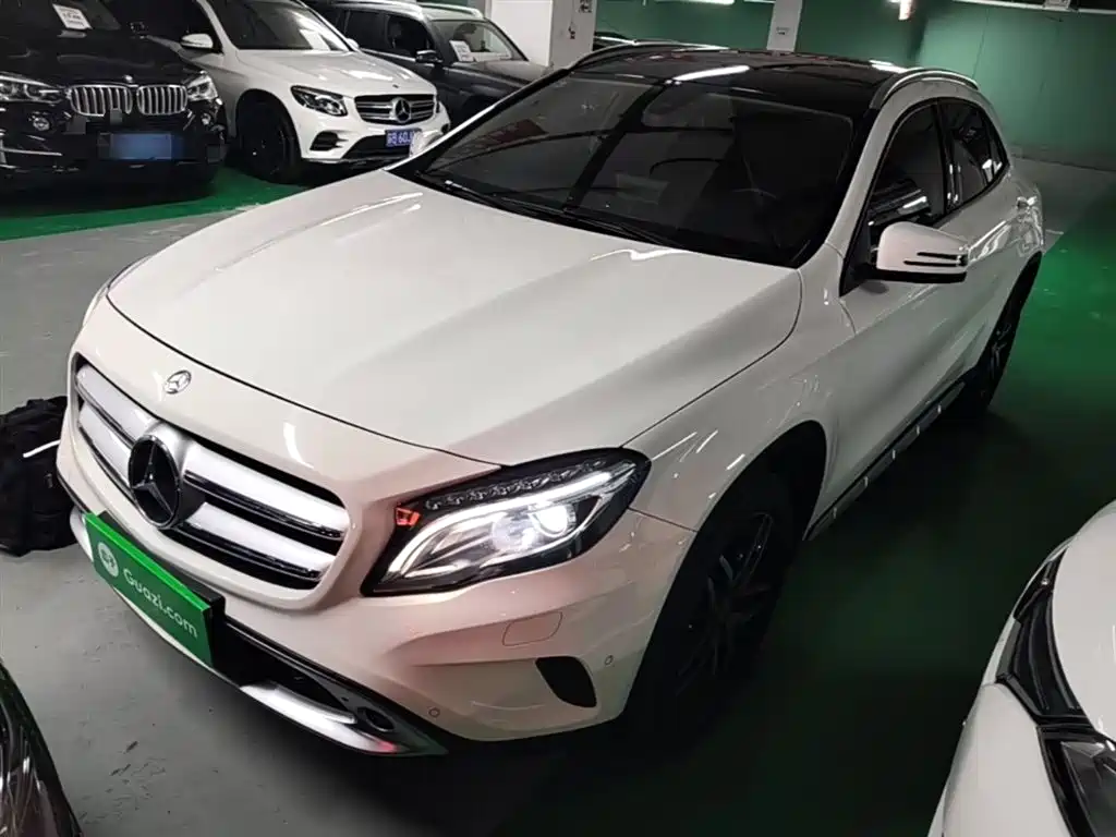 Mercedes-Benz GLA 2016 GLA 200 Fashion фото 2