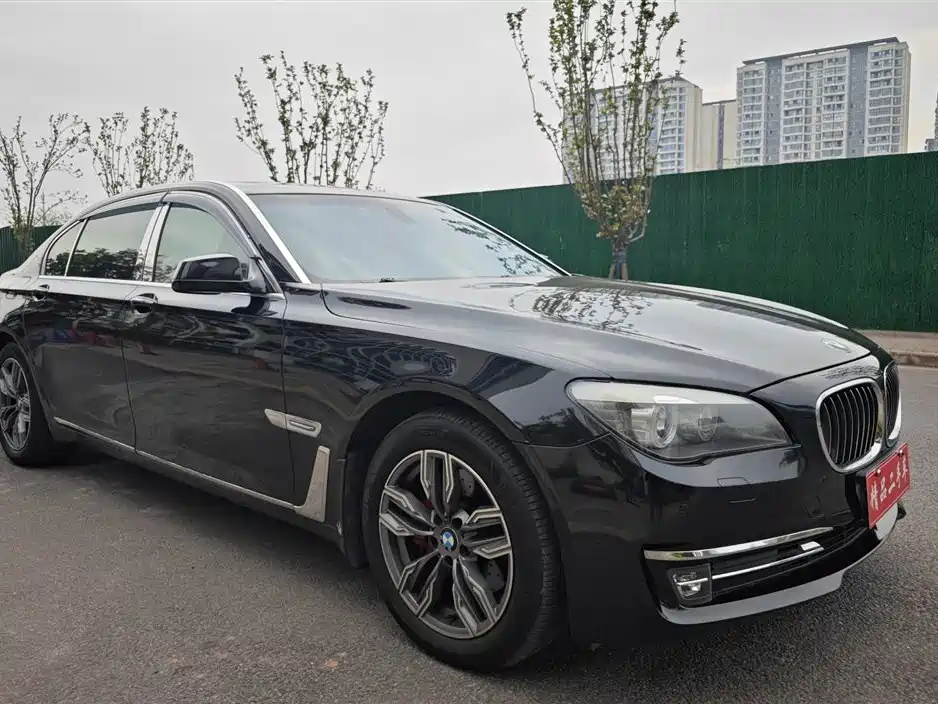 BMW 7 Series 2009 Model 740Li Leading Edition