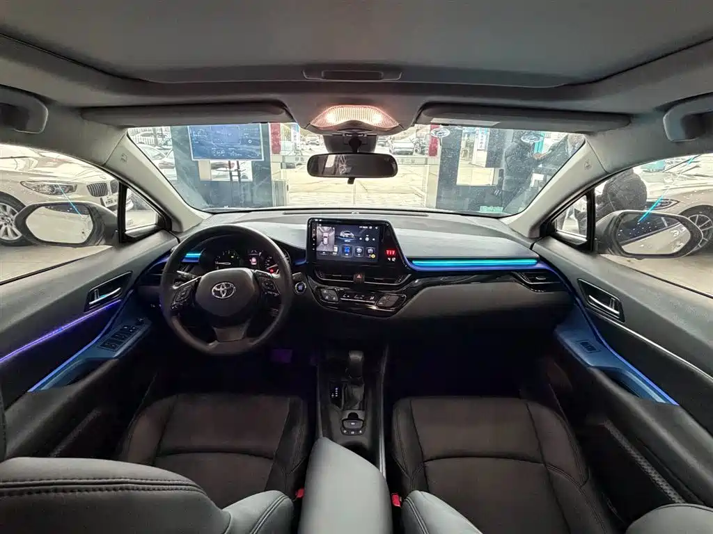 Toyota C-HR 2021 2.0L Comfort Edition фото 5