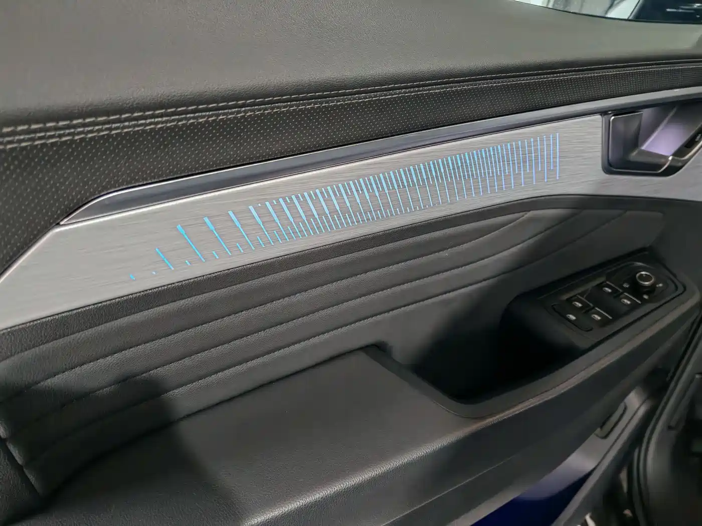 Volkswagen Talagon 2023 380TSI 4WD Luxury Pro Edition фото 8