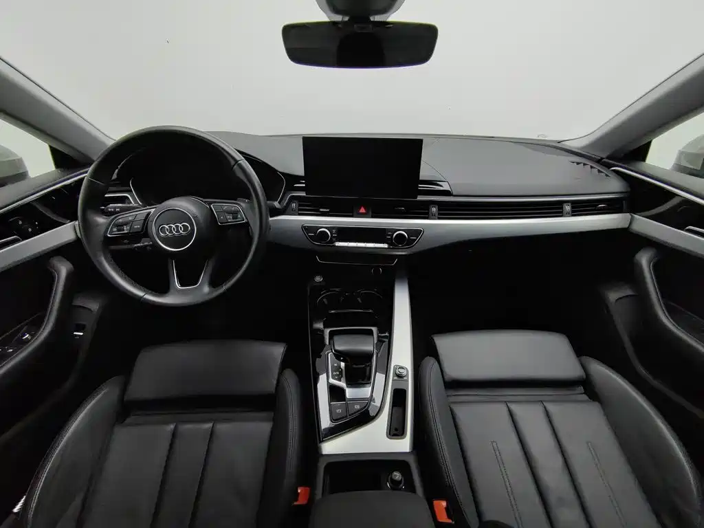 Photo 5 - Audi A5 (Import)