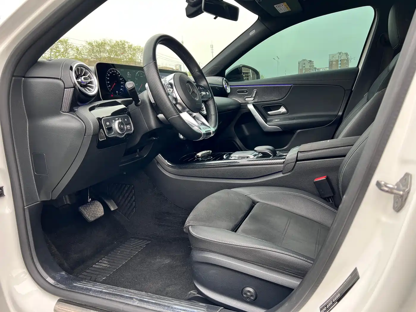 Mercedes-Benz A-Class 2020 A 200 L Sport Sedan фото 7