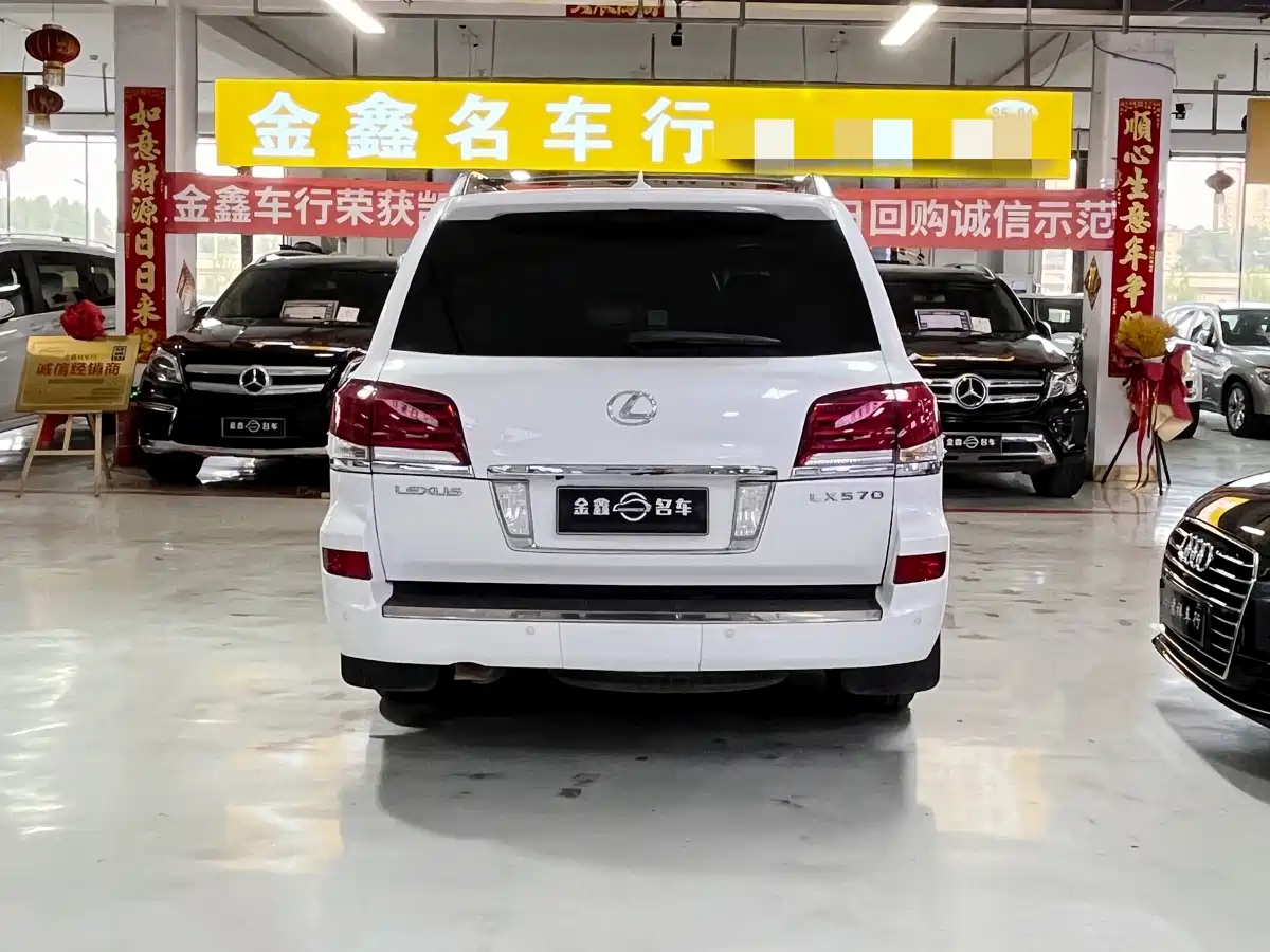 Lexus LX 2012 Model 570 фото 6