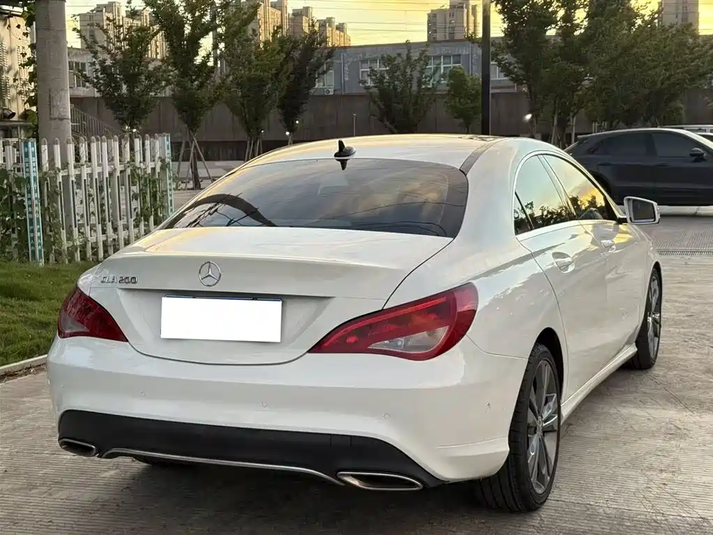 Mercedes-Benz CLA (Import) 2017 CLA 200 Dynamic фото 12