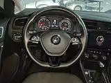Фото 11 - Volkswagen Golf