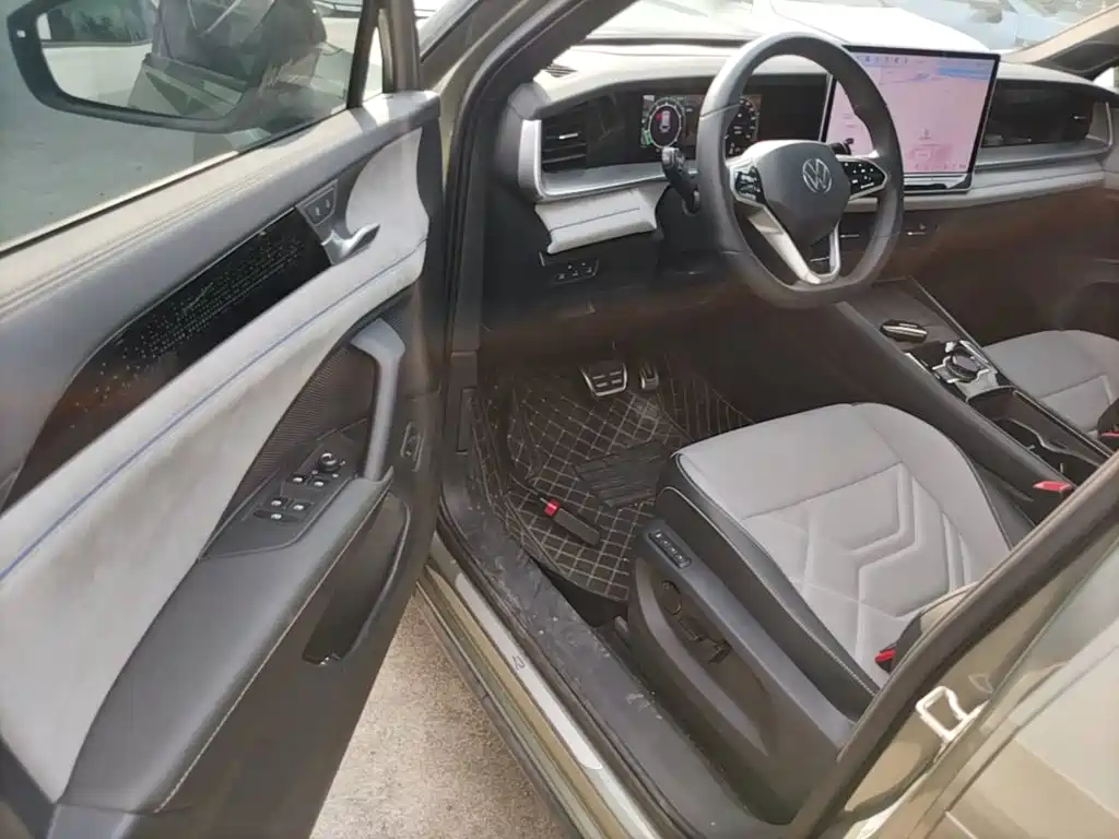 Volkswagen Tayron 2025 2025 Tayron L 380TSI 4WD Luxury