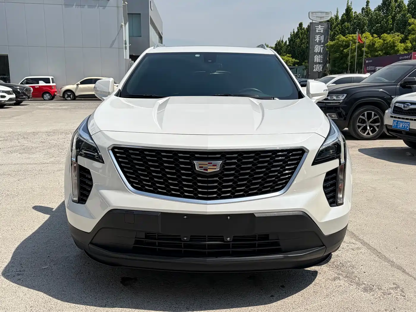 Cadillac XT4 2018 Model 28T 2WD Technology фото 2