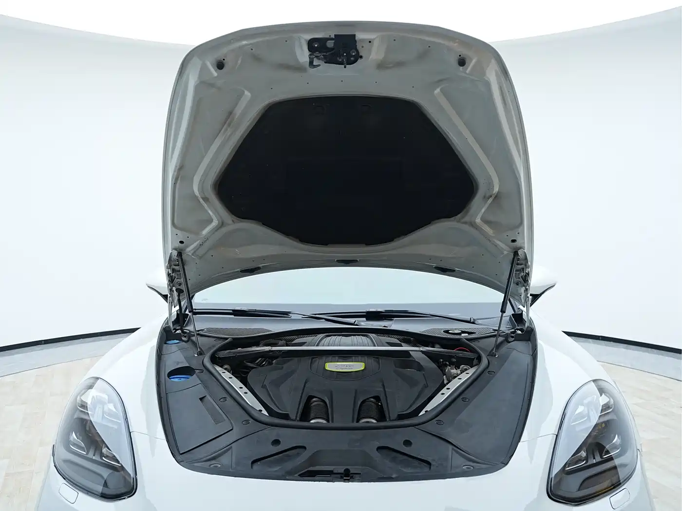 PORSCHE PANAMERA NEW ENERGY