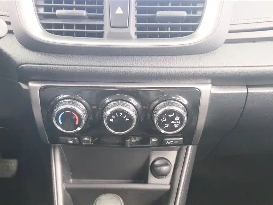 Toyota YARiS L Zhi Xiang 2020 1.5L CVT Leading Edition фото 8