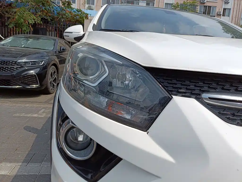 BAIC Senova X25 2017 2015 1.5L Automatic Luxury